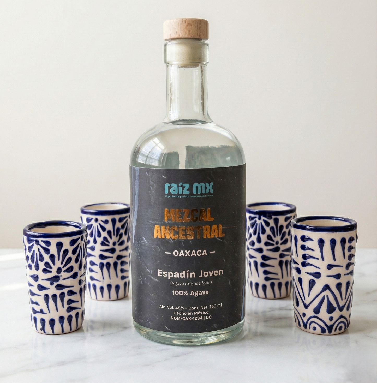 Ritual de Talavera: Mezcal Ancestral y 4 Caballitos de Talavera - Azul - Envío Incluido