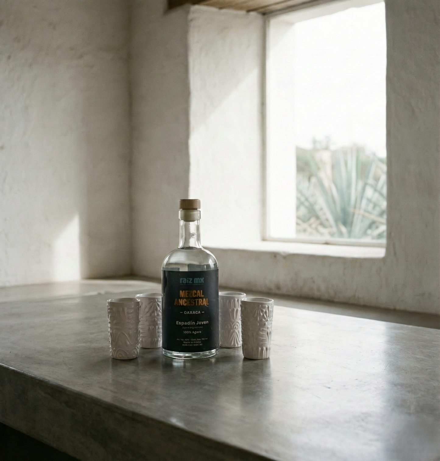 Ritual de Talavera: Mezcal Ancestral y 4 Caballitos de Talavera - Marfil - Envío Incluido