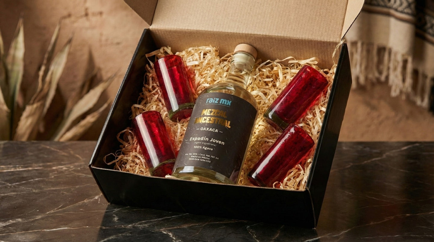 Ritual de Luz: Mezcal Ancestral y 4 Caballitos de Vidrio Soplado - Edición Rojo Carmín - Envío Incluido