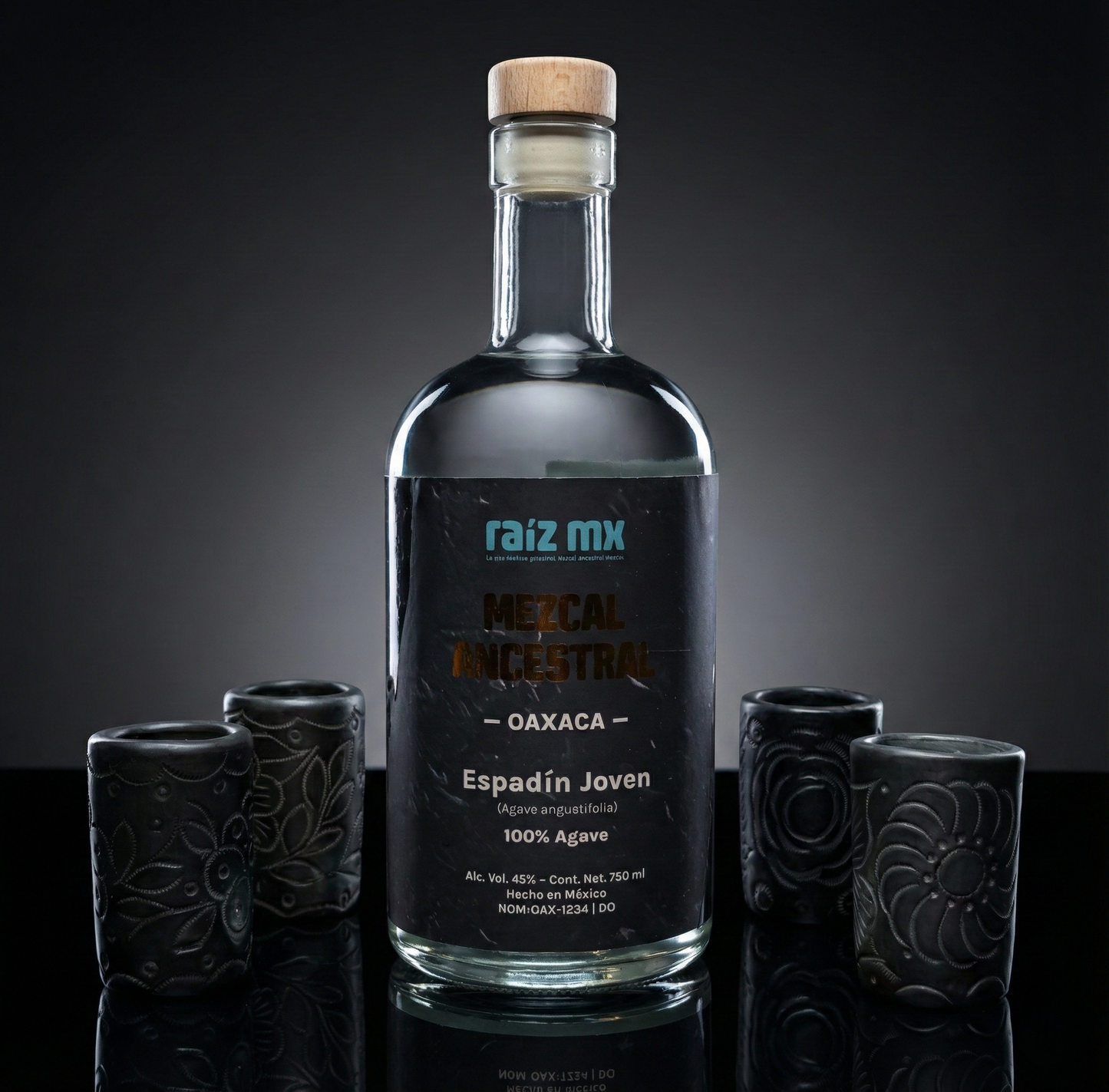 Ritual de Barro Artesanal: Mezcal Ancestral y 4 Caballitos Redondos Decorados a Mano - Envío Incluido