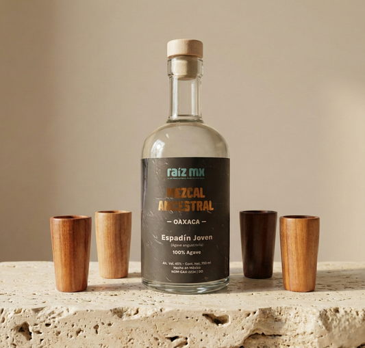 Ritual de Luz: Mezcal Ancestral y 4 Caballitos de Madera- Envío Incluido